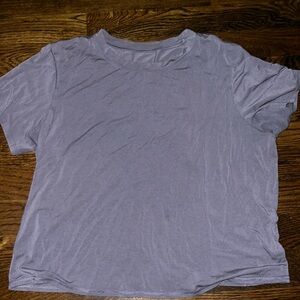 Lululemon purple cropped loose tee in purple. Size 4